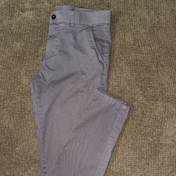 Stylish Men's Gray Chinos - Picture 1 of 5